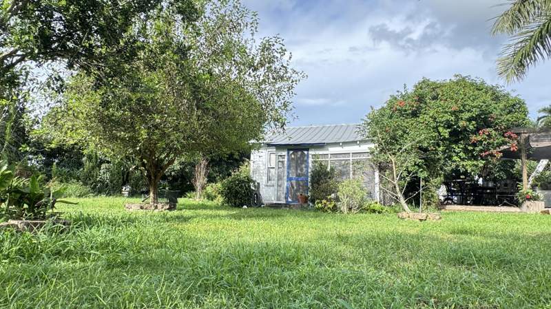 3 bedroom Single Family Residence at 1977 E Main Street, S/D Of 8-42-37 In Pb 7 P 29 & Official, Pahokee — photo 2