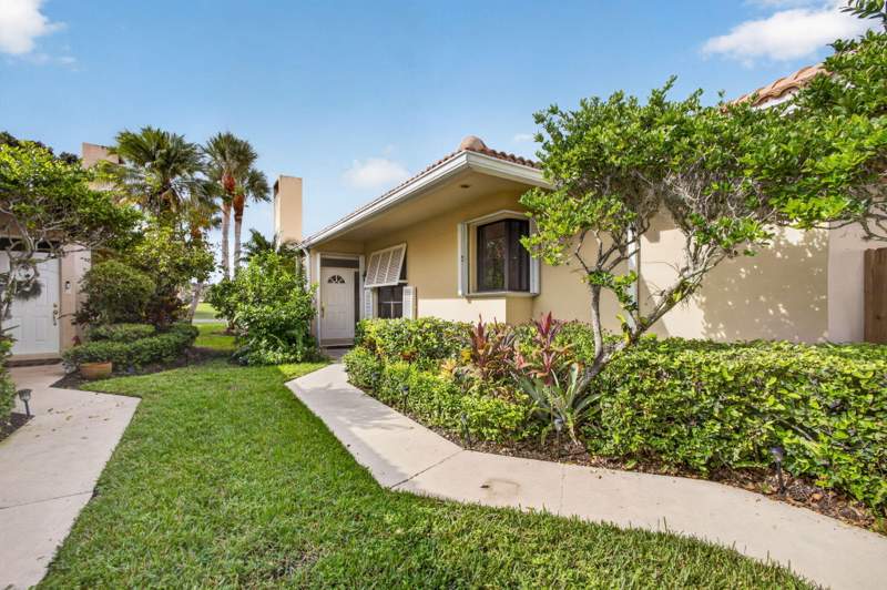 2 bedroom Single Family Residence at 287 Old Meadow Way, PGA Patio Homes, Palm Beach Gardens — photo 2