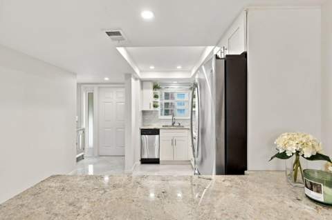 1850 S Ocean Boulevard #505, Lauderdale-By-The-Sea FL - photo 21 of 86