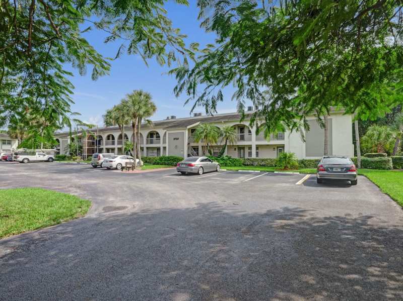2 bedroom Condominium at 2707 Nassau Bend, Nassau Village Wynmoor Condo, Coconut Creek — photo 1