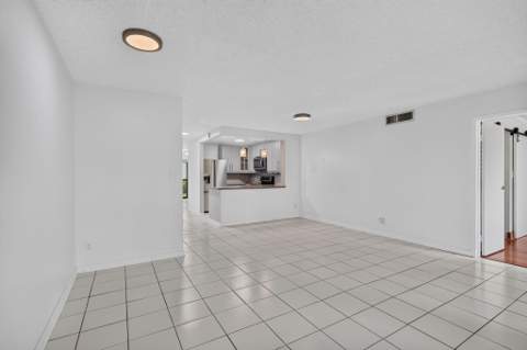 301 N Pine Island Road #162, Plantation FL - photo 15 of 40