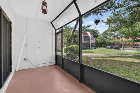 301 N Pine Island Road #162, Plantation FL - photo 17 of 40