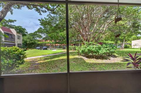301 N Pine Island Road #162, Plantation FL - photo 18 of 40