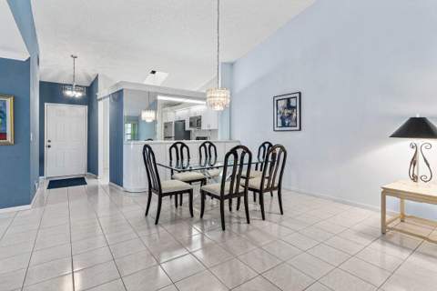10063 Andrea Lane #B, Boynton Beach FL - photo 6 of 29