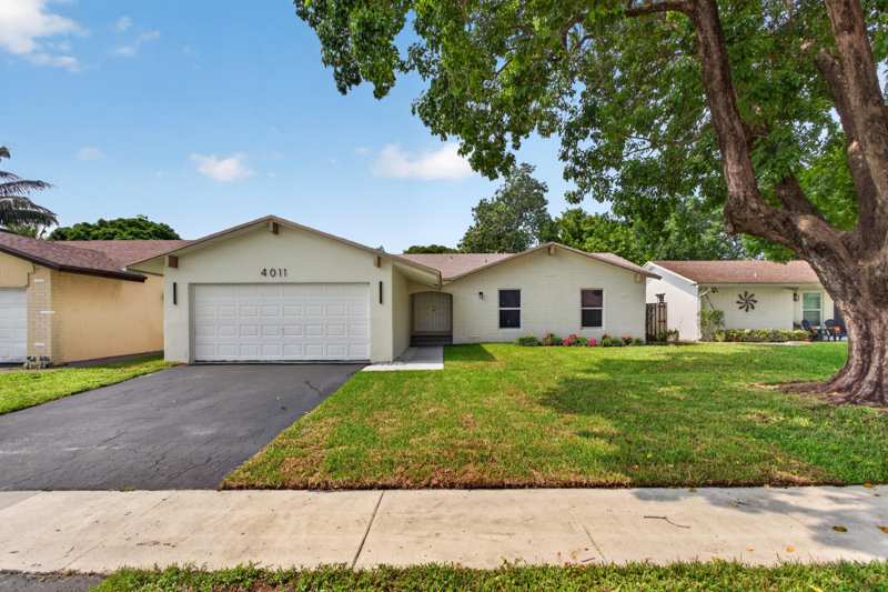 3 bedroom Single Family Residence at 4011 NW 93rd Avenue, Welleby Unit 2, Sunrise — photo 1