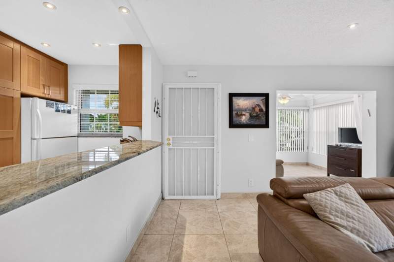 2 bedroom Villa at 702 South Drive #A, High Point Of Delray Beach Condo Sec III, Delray Beach — photo 5