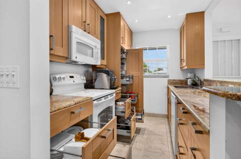 702 South Drive #A, Delray Beach FL - photo 19 of 52