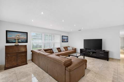 702 South Drive #A, Delray Beach FL - photo 11 of 52
