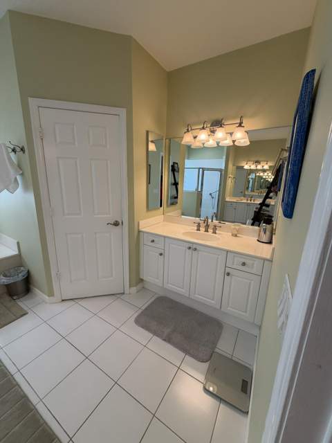 8859 Georgetown Lane, Boynton Beach FL - photo 8 of 47