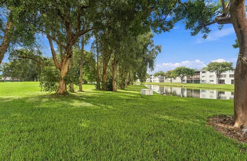 2 bedroom Condominium at 15075 Witney Road #101, lakes of delray, Delray Beach — photo 3