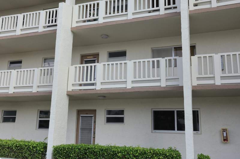2 bedroom Condominium at 6850 Royal Palm Boulevard #211G, Royal Park Gardens Iii-G Condo, Margate — photo 4