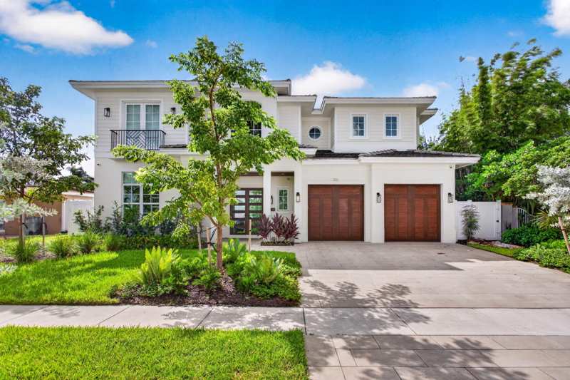 4 bedroom Single Family Residence at 310 SE 9th Court, Cypress Harbor 3rd Sec, Pompano Beach — photo 1