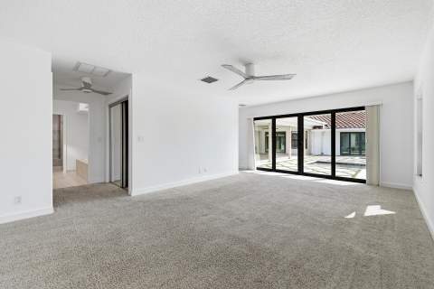 1013 Shady Lakes Circle, Palm Beach Gardens FL - photo 21 of 49