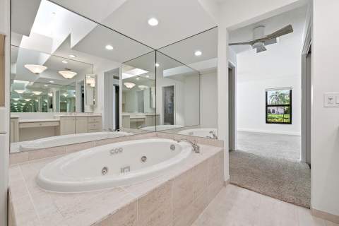 1013 Shady Lakes Circle, Palm Beach Gardens FL - photo 24 of 49