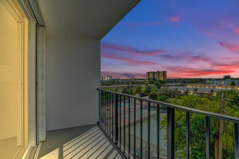 1 bedroom Condominium at 1009 N Ocean Boulevard #507, Tradewinds Of Pompano Condo, Pompano Beach — photo 2