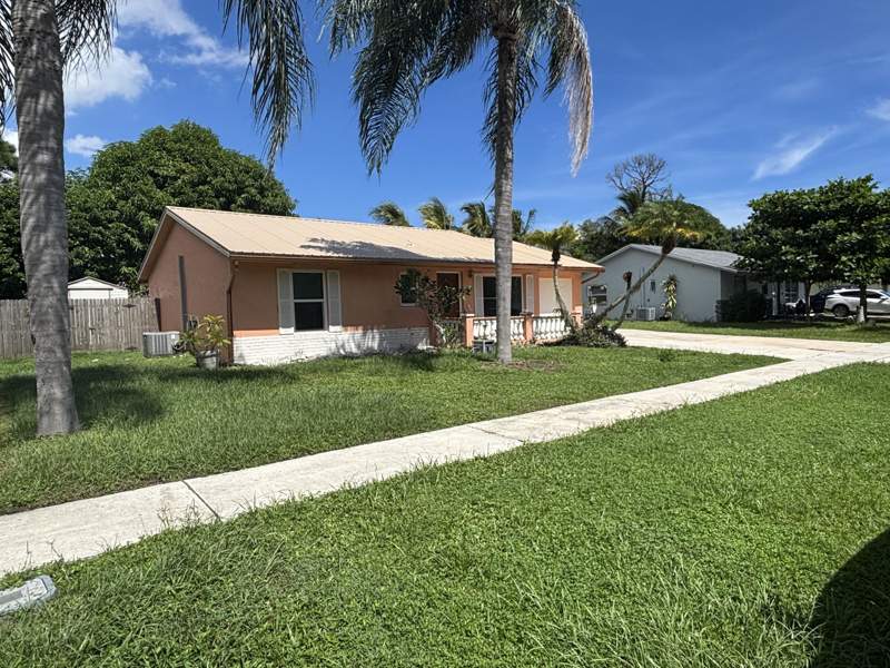 3 bedroom Single Family Residence at 4553 Vespasian Court, Concept Homes Of Lantana 1, Lake Worth — photo 2