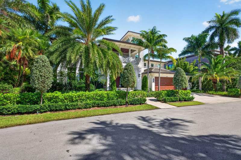 5 bedroom Single Family Residence at 650 Isle Of Palms Drive, Stilwell Isles Isles Of Palms, Fort Lauderdale — photo 1