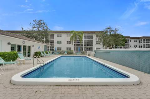 1501 S Ocean Boulevard #306, Lauderdale-By-The-Sea FL - photo 21 of 36