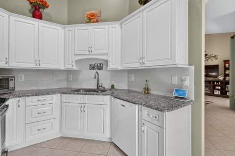 109 NW Baycrest Court, Port St. Lucie FL - photo 13 of 48