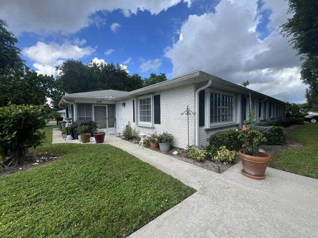 2 bedroom Villa at 10169 S 40th Trail #259, Limetree Condo, Boynton Beach — photo 2
