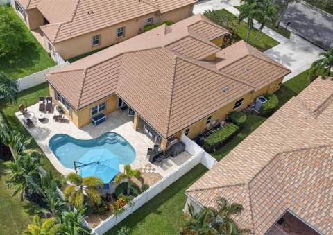1242 Meadows Boulevard, Weston FL - photo 15 of 100