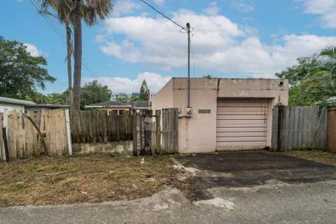 521 26th Street, West Palm Beach FL - photo 21 of 45