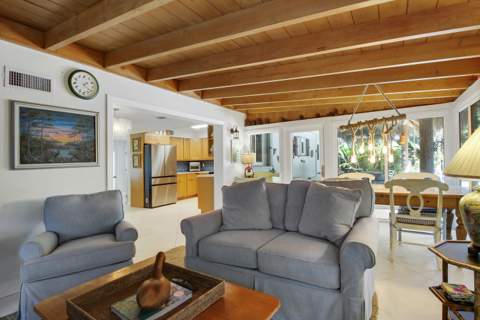 528 Driftwood Road, North Palm Beach FL - photo 11 of 50