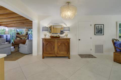 528 Driftwood Road, North Palm Beach FL - photo 10 of 50