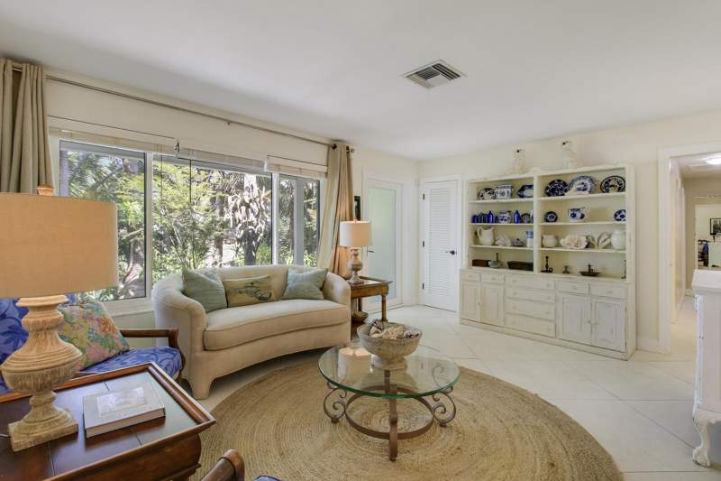 3 bedroom Single Family Residence at 528 Driftwood Road, Village of North Palm Beach, North Palm Beach — photo 4