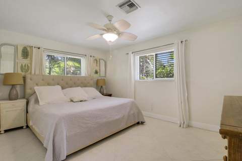528 Driftwood Road, North Palm Beach FL - photo 15 of 50