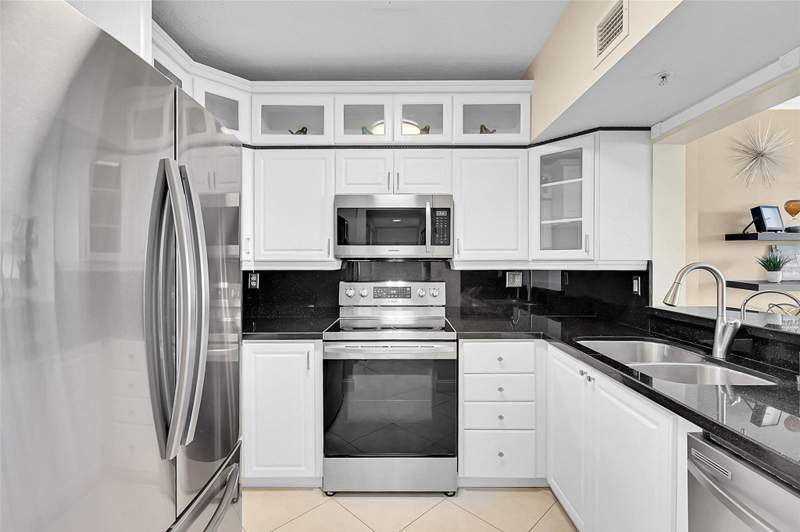 1 bedroom Condominium at 3020 NE 32nd Avenue #805, Tides At Bridgeside Square, Fort Lauderdale — photo 2