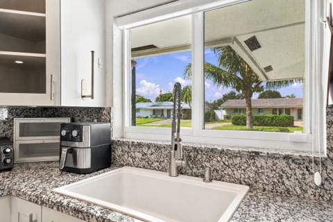 612 NE 24th Avenue, Pompano Beach FL - photo 19 of 41