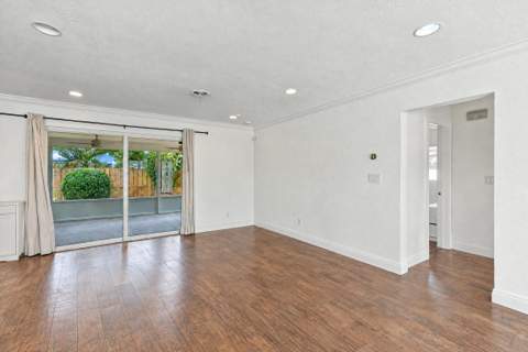 612 NE 24th Avenue, Pompano Beach FL - photo 9 of 41