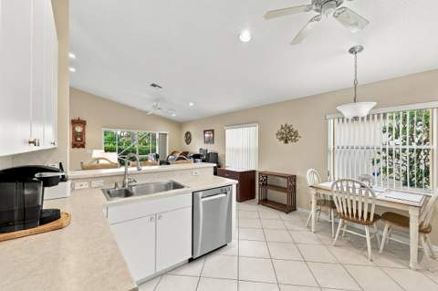 7207 Lombardy Street, Boynton Beach FL - photo 7 of 46