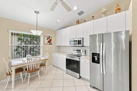 7207 Lombardy Street, Boynton Beach FL - photo 8 of 46