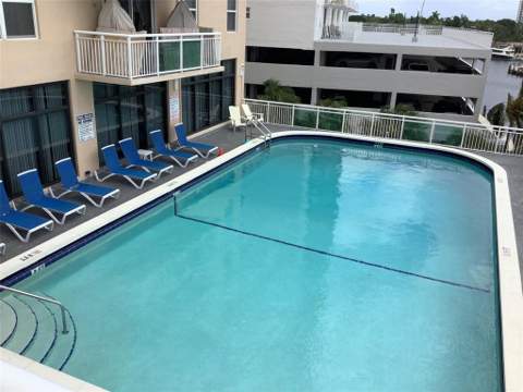 437 Golden Isles Drive #7G, Hallandale Beach FL - photo 18 of 19