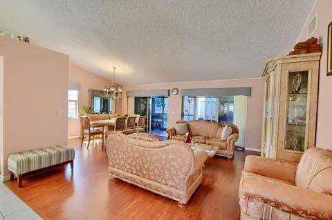 3 bedroom Condominium at 14395 Via Royale #4, Emerald Pointe Condo, Delray Beach — photo 2