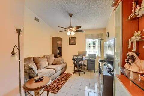 3 bedroom Condominium at 14395 Via Royale #4, Emerald Pointe Condo, Delray Beach — photo 3