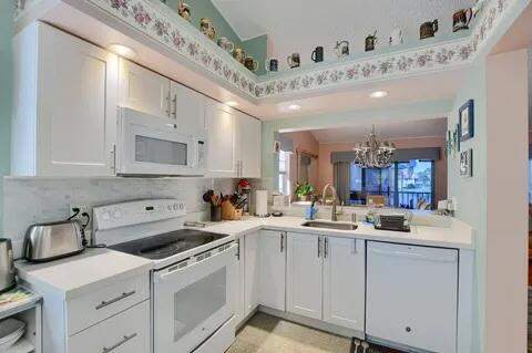 3 bedroom Condominium at 14395 Via Royale #4, Emerald Pointe Condo, Delray Beach — photo 5