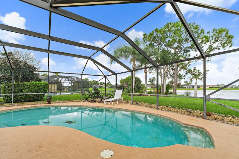 3 bedroom Single Family Residence at 238 SW Fernleaf Trail, Sawgrass Lakes Phase 2, Port St. Lucie — photo 2