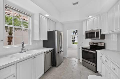 2625 Kittbuck Way, West Palm Beach FL - photo 21 of 44