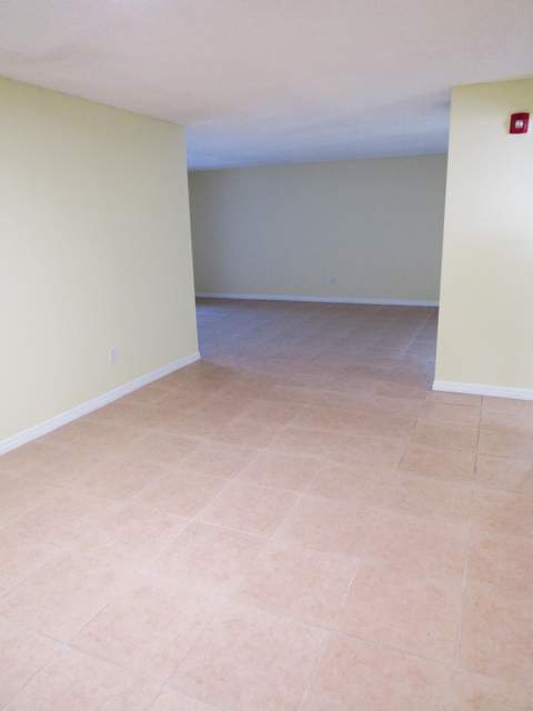 140 Lake Nancy Lane #216, West Palm Beach FL - photo 12 of 46