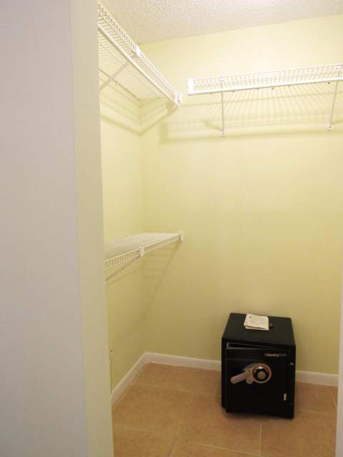 140 Lake Nancy Lane #216, West Palm Beach FL - photo 19 of 46