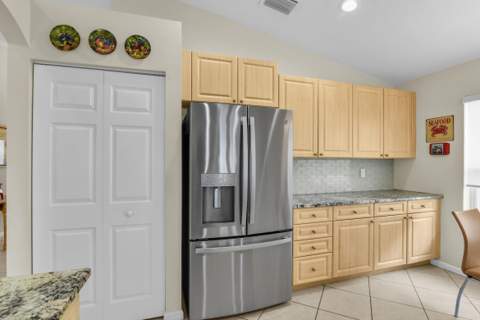 7332 Tonga Court, Boynton Beach FL - photo 17 of 65