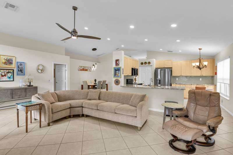 3 bedroom Single Family Residence at 7332 Tonga Court, Valencia Isles 3, Boynton Beach — photo 4