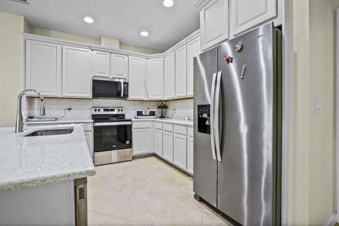 12842 SW Lake Fern Circle, Port St. Lucie FL - photo 6 of 33