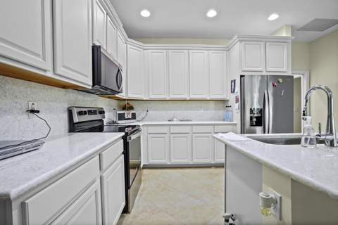 12842 SW Lake Fern Circle, Port St. Lucie FL - photo 7 of 33