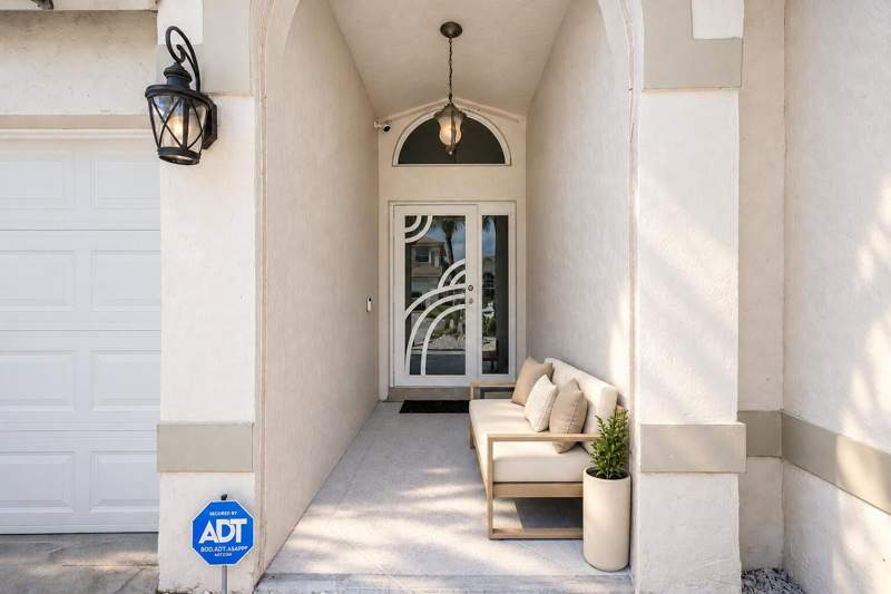 3 bedroom Single Family Residence at 7369 Ashley Shores Circle, Lake Charleston, Lake Worth — photo 3
