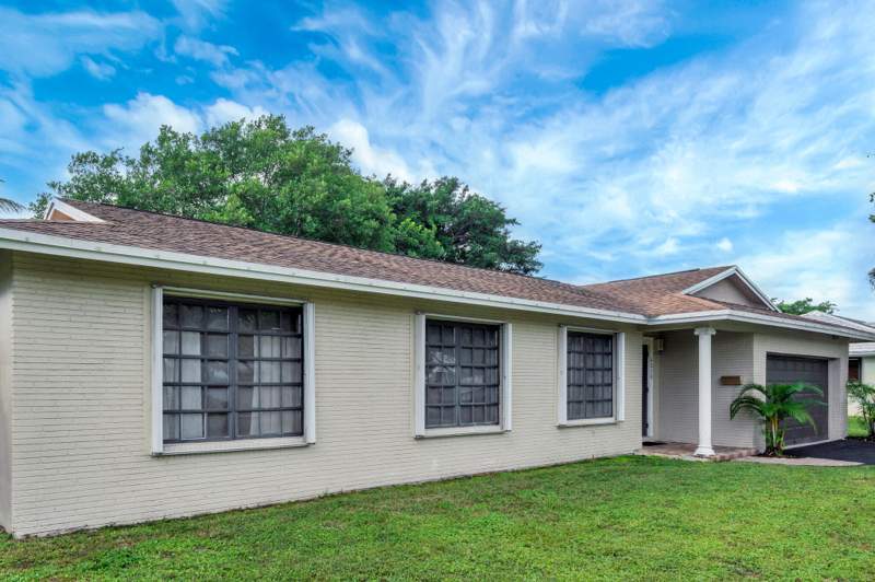 5 bedroom Single Family Residence at 6030 SW 8th Court, Plantation Park Lakesites, Plantation — photo 3
