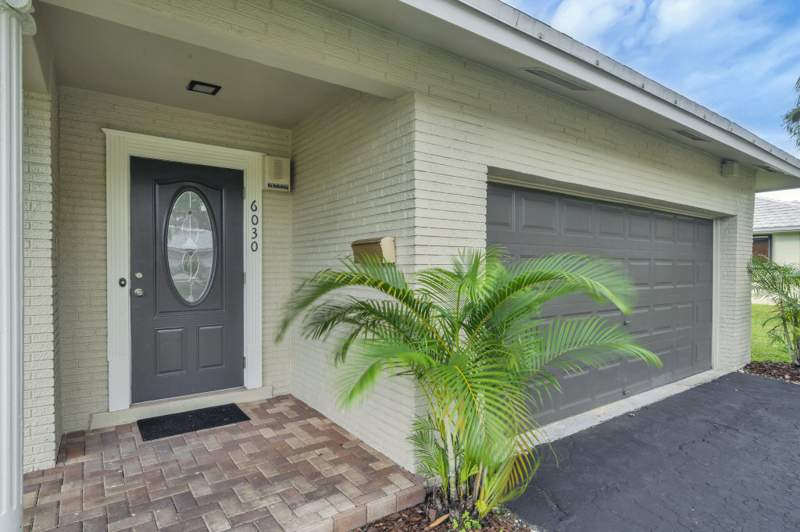 5 bedroom Single Family Residence at 6030 SW 8th Court, Plantation Park Lakesites, Plantation — photo 4